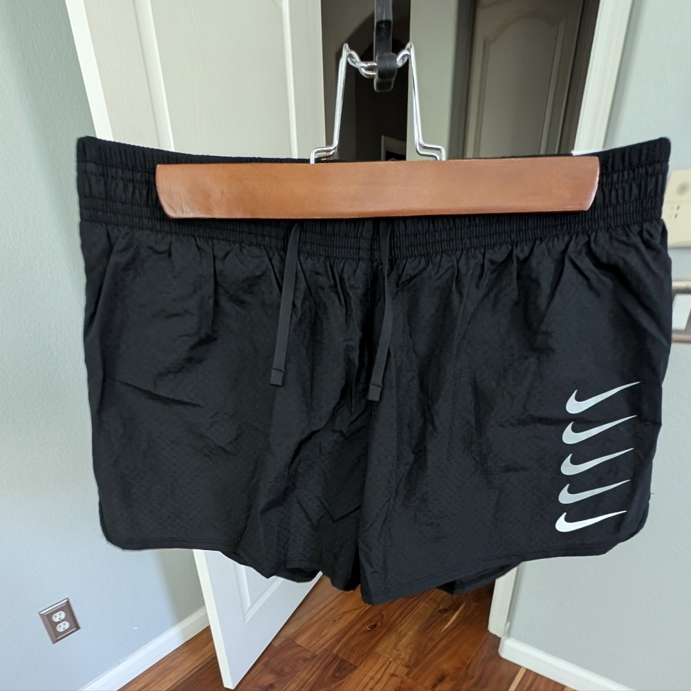 Nike Luxe Standard Dri Fit Lined Reflective 4" Running Shorts Size Medium Nwt ❤️